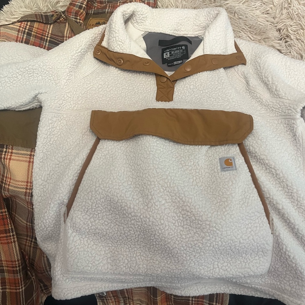 Carhartt Woman’s  Zip Up Sherpa in White and Tan size medium